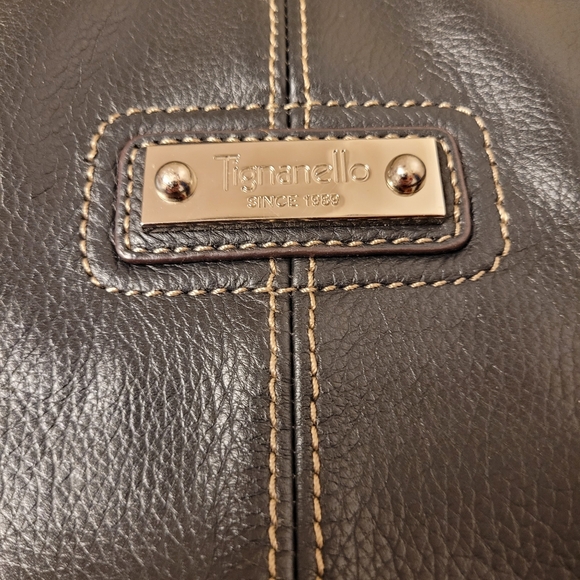 Tignanello Black Leather Crossbody Bag - Picture 4 of 13